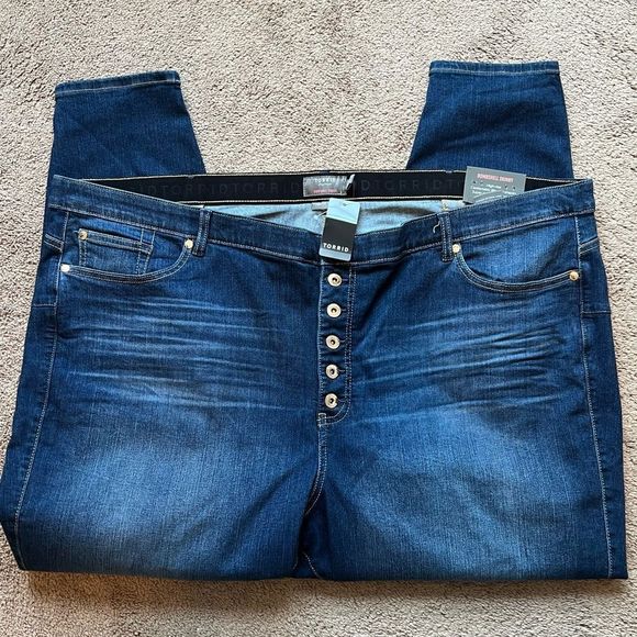torrid Denim - NWT Torrid Bombshell Skinny Button Fly Jeans Size 30T
